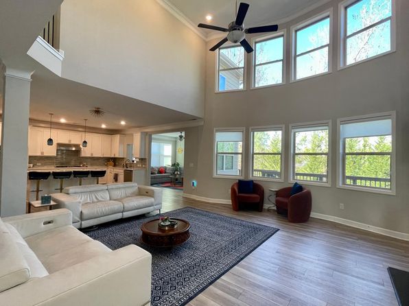 6060 Ashborough Park