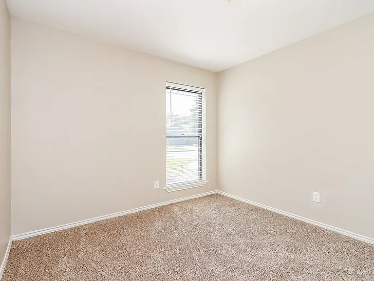 3816 Ashley Ln — Photo 14