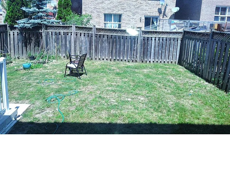144 Dells Cres — Photo 12