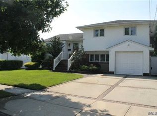 2488 Army Pl, Bellmore, NY 11710