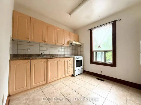 759 Gerrard St E, Toronto, ON