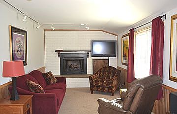 Familroom with Fireplace