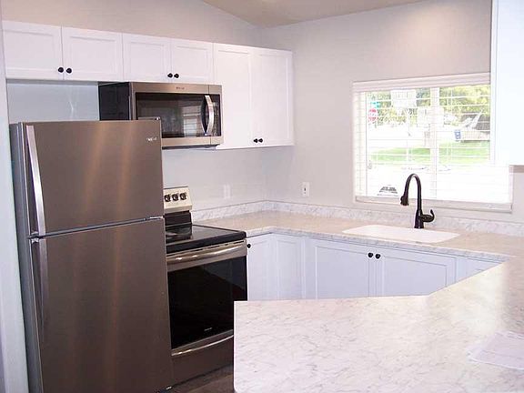 5th image of 1115 N 1340 West Cir #1