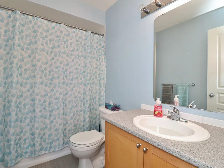2216 Brockstone Cres — Photo 26