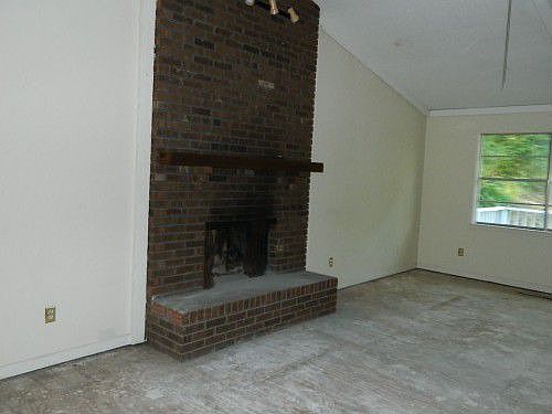 4th image of 122 Fox Hill Ct NW