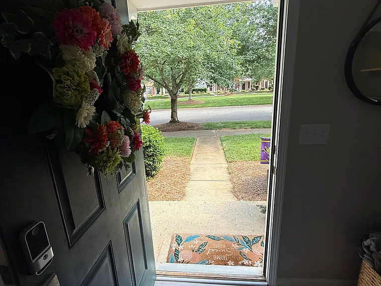 Swan Wings Pl — Photo 22