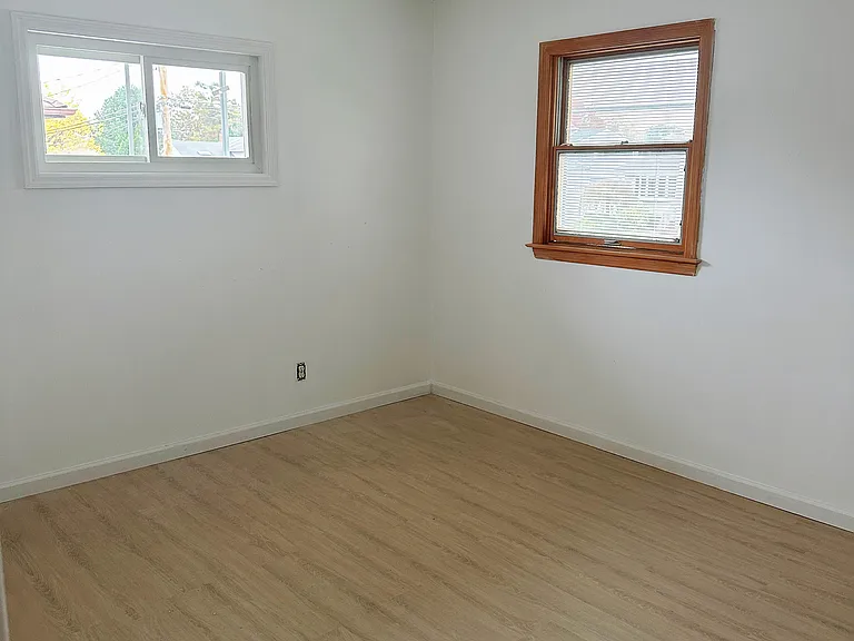 58 Elm Tree Ln — Photo 6