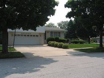 1st image of 17255 Langley Ave