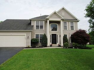 8933 Connemara Ln, Clarence Center, NY 14032