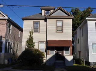 4 Charles St, Schenectady, NY 12304
