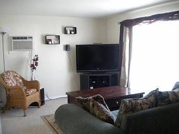 4th image of 3292 W Dakota Ave