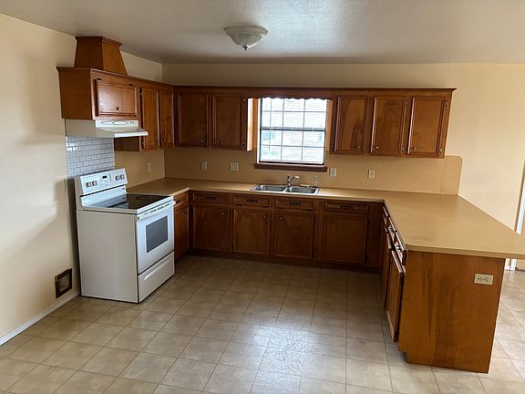 4th image of 1614 Bush St