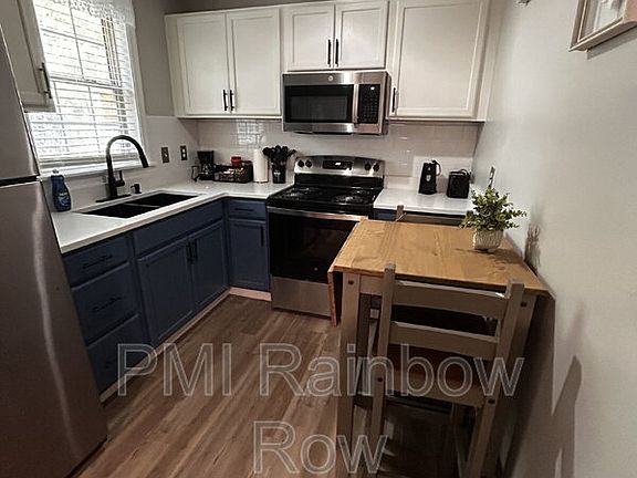 4th image of 144 Williman St