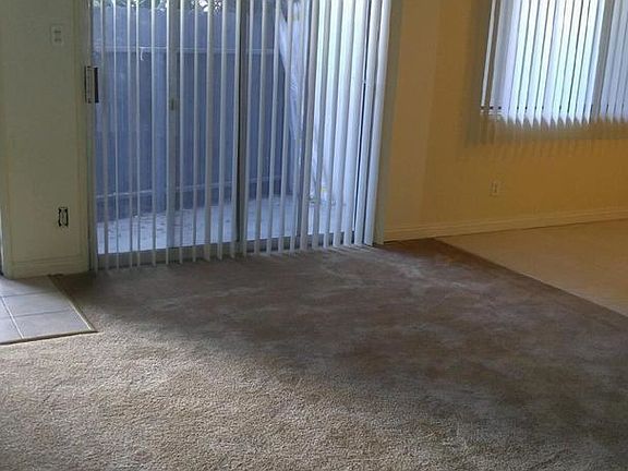 4th image of 3870 S Bronson Ave APT 3