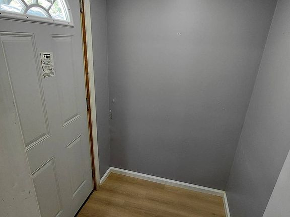4th image of 815 N Laurel St