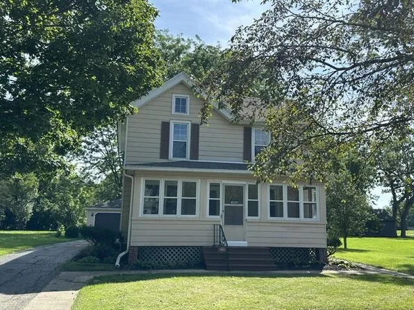 1962 Beulah AVENUE, East Troy, WI 53120