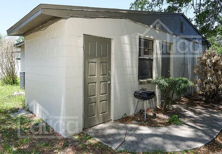 3810 Thompson St — Photo 19