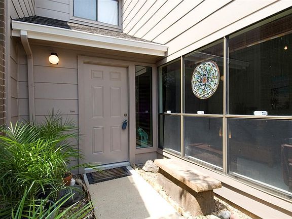 4th image of 2839 Panagard Dr #39