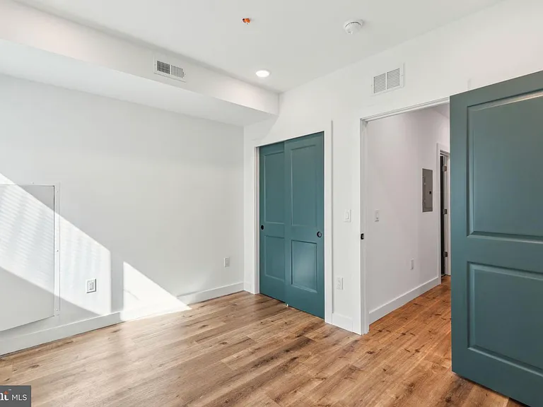 415 W York St #1 — Photo 14