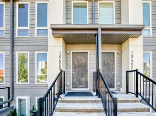 19458 W 37th St SE, Calgary, AB T3M 2W9