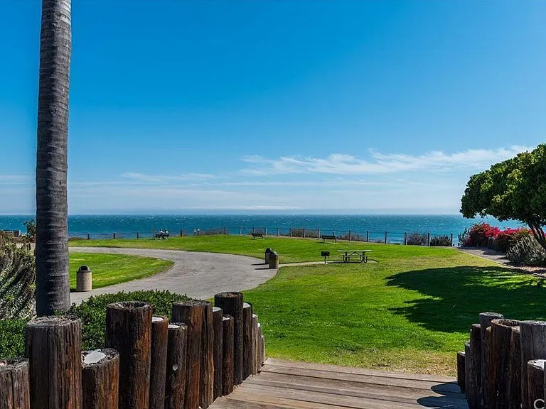 2565 Solano Rd #D — Photo 12