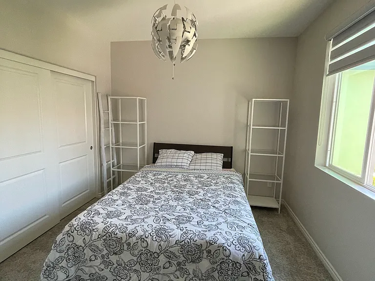 15915 Mentz Ct — Photo 4
