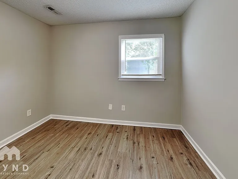 3400 Pine Meadow Dr — Photo 10