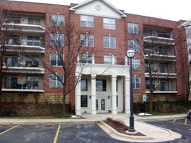 1st image of 3100 Town Square Dr Unit 304
