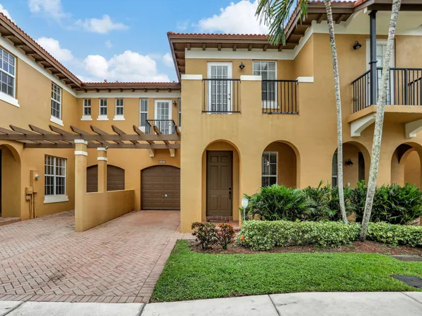 6986 Julia Gardens Drive, Coconut Creek, FL 33073