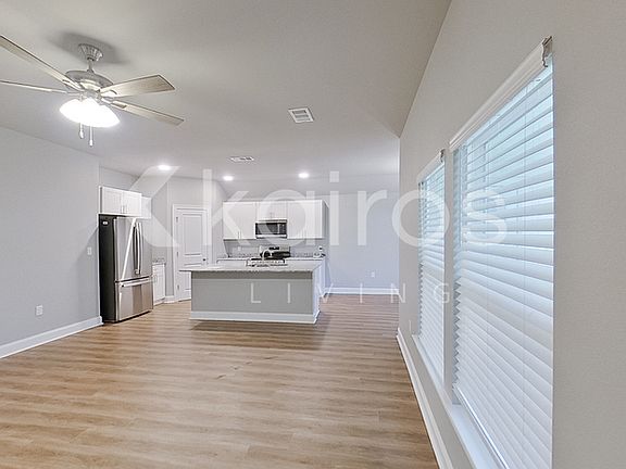 3rd image of 22838 Monterey Ave