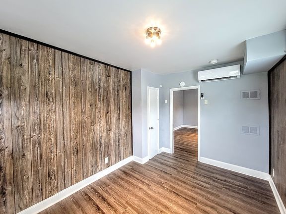 4th image of 1285 Reservoir Ave APT B