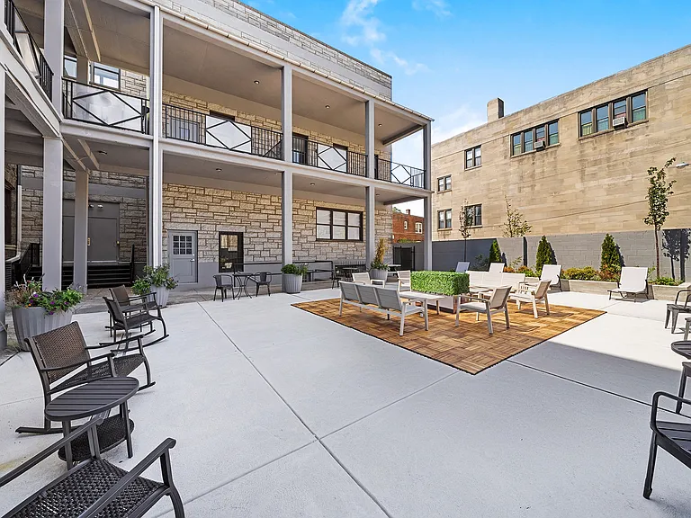 Dickinson Lofts — Photo 45