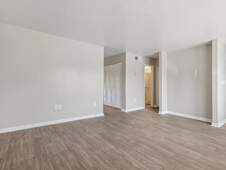 Winford Place Apartments — Photo 48