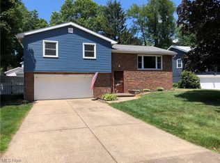 2557 Sand Run Pkwy, Akron, OH 44333