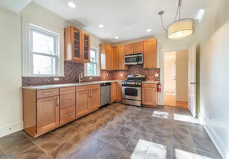 55 Mountain Ave #1 — Photo 1