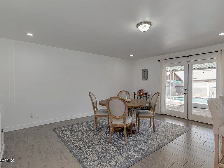 1424 E Broadmor Dr — Photo 11