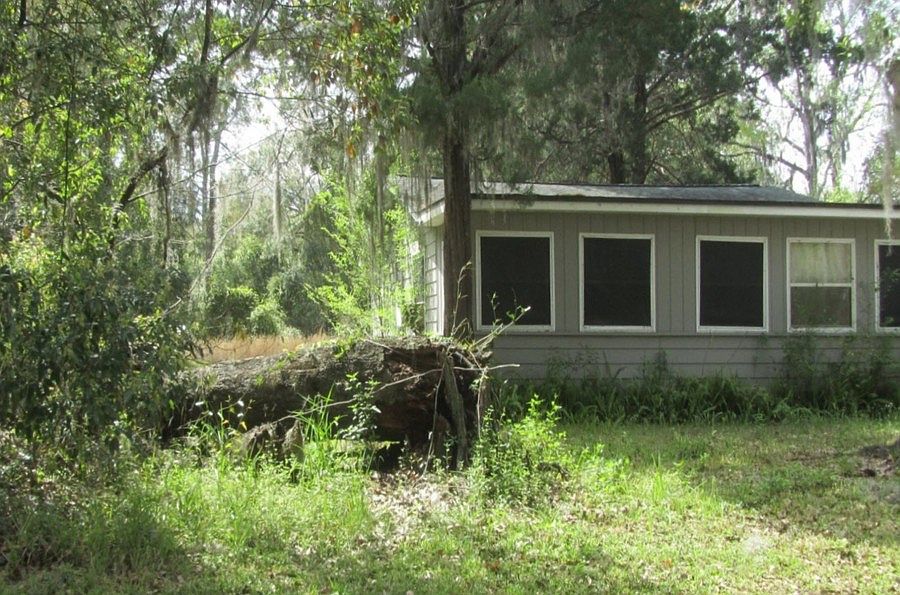 2nd image of 409 N Cypress Ave