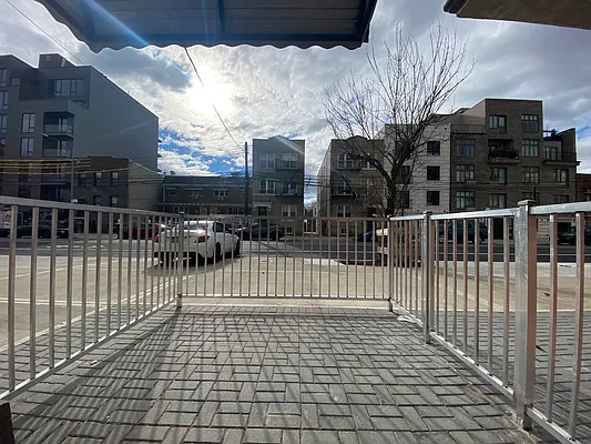 Rented by NY Space Finders Inc. | media 4