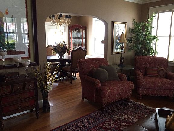2nd image of 153 Broad St