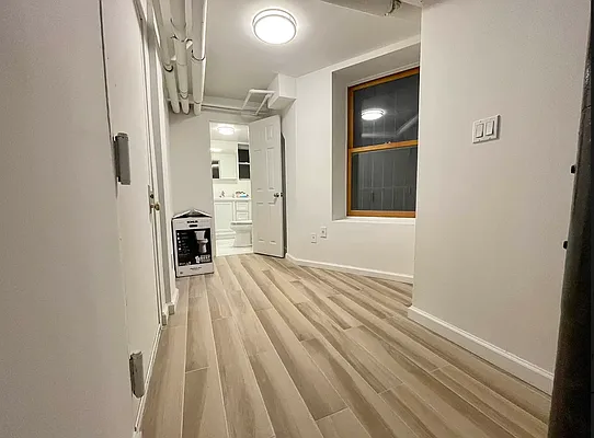 Rented by J PRESTON AND ASSOCIATES INC | media 10