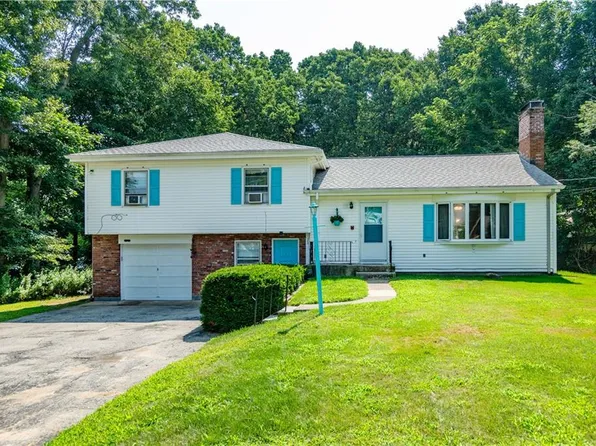 35 Olney Ave, Lincoln, RI 02865