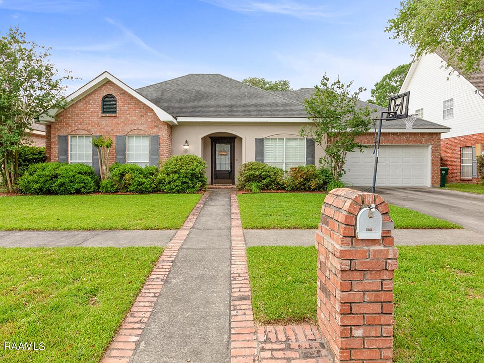 1st image of 411 Darlene Dr