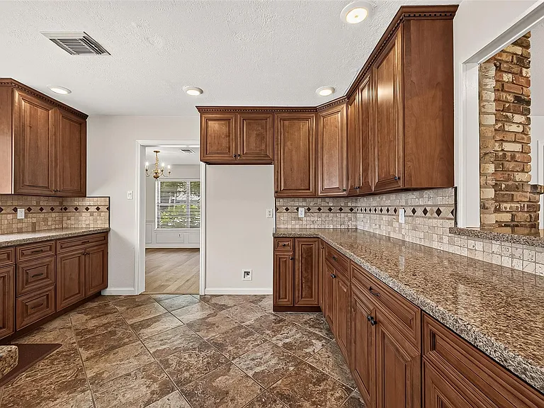 12411 Pinerock Ln — Photo 22
