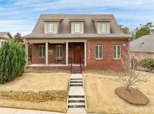5 Dickens Aly, Auburn, AL 36830
