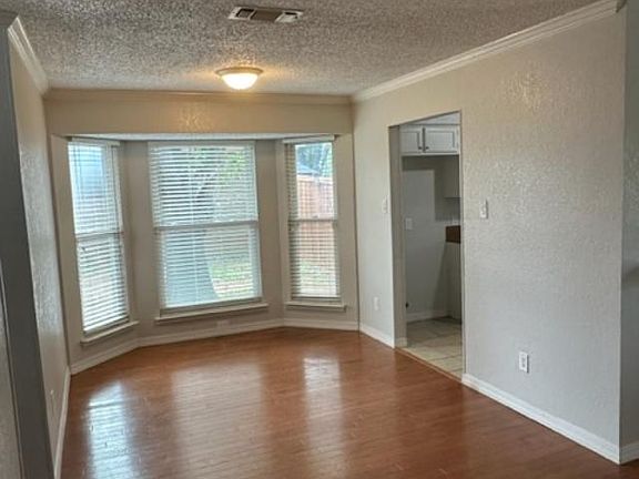 2nd image of 515 Balsam Dr
