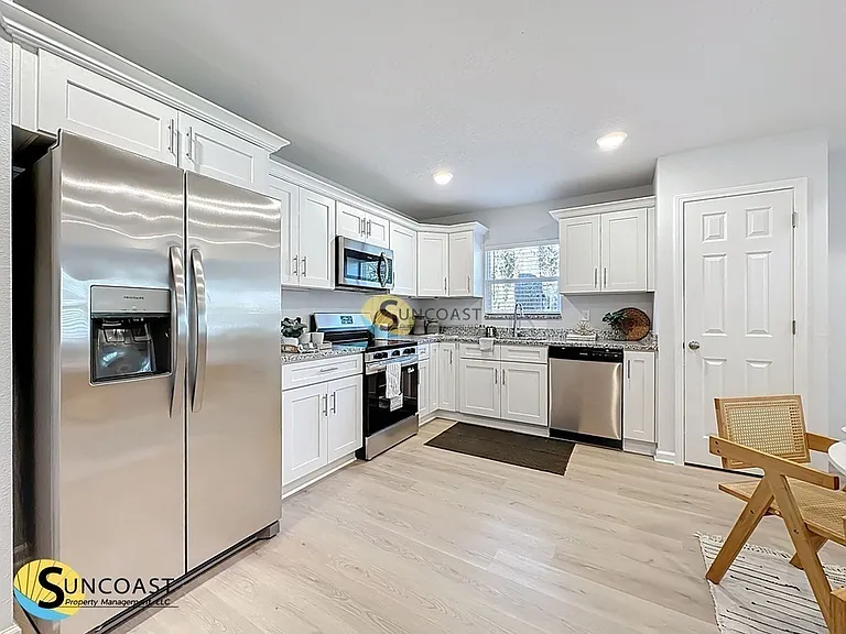 3902 Laurie St — Photo 12