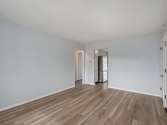 5th image of 589 54th St SE