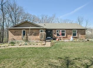 227 Clayton Trails Dr, Ballwin, MO 63011