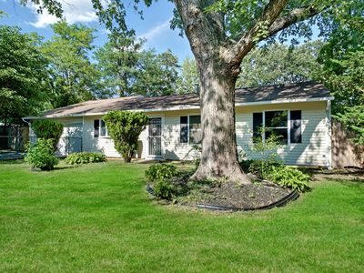 8 Colgate Dr, Toms River, NJ, 08757