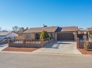 573 Apache Loop SW, Rio Rancho, NM 87124